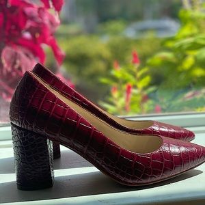 Cole Haan Karena leather croc print pumps. 7.5 B, hardly worn more than 2-3 time